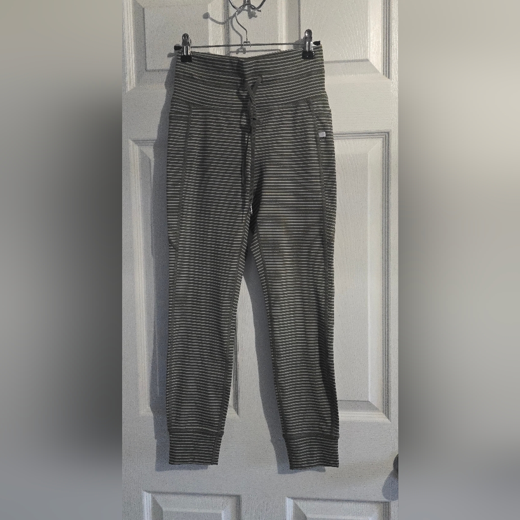 Halara High Waisted Drawstring Stripe Yoga Leggings With Pockets